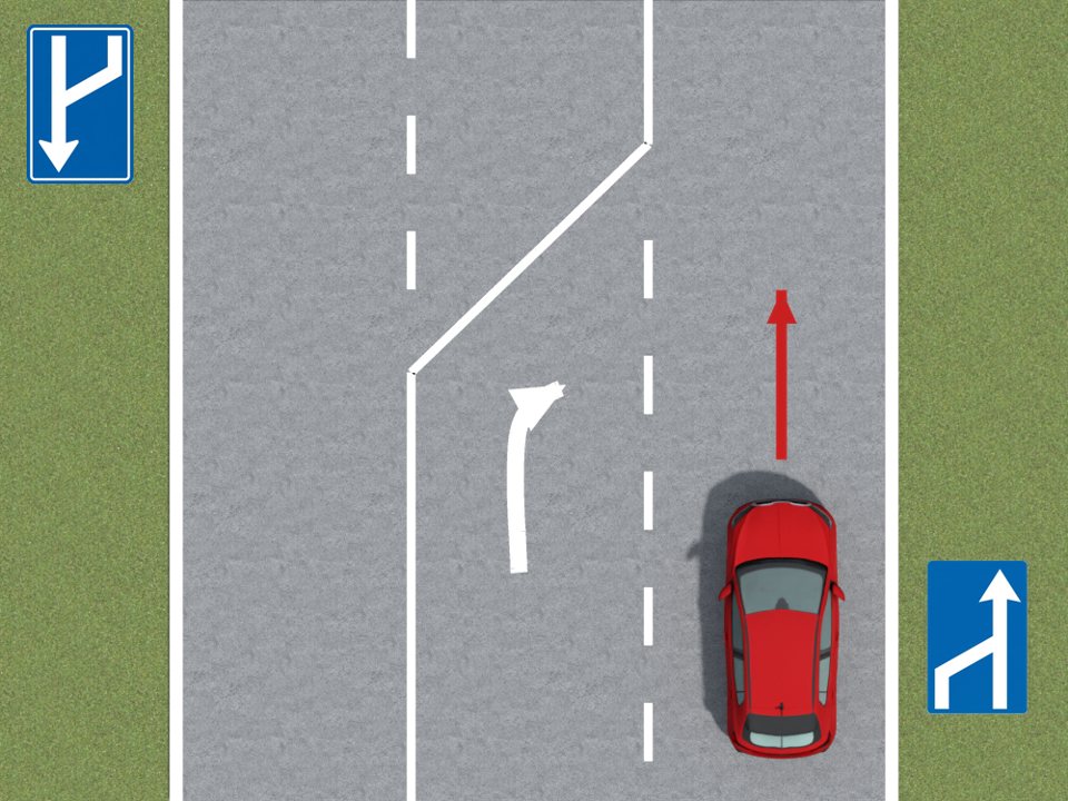 Das blaue Schild rechts kündigt an, dass links ein Fahrstreifen wegfällt. Auch die Markierungen auf der Fahrbahn zeigen diese Verringerung, während das leuchtend rote Auto auf dem rechten Fahrstreifen fährt.
